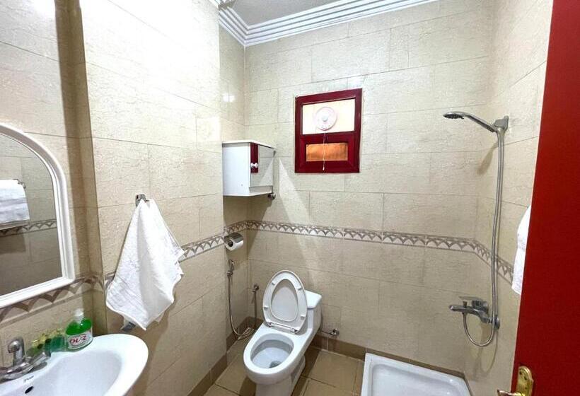 スタンダードトリプルルーム, Al Quba Al Thahbia Hotel Suites 2