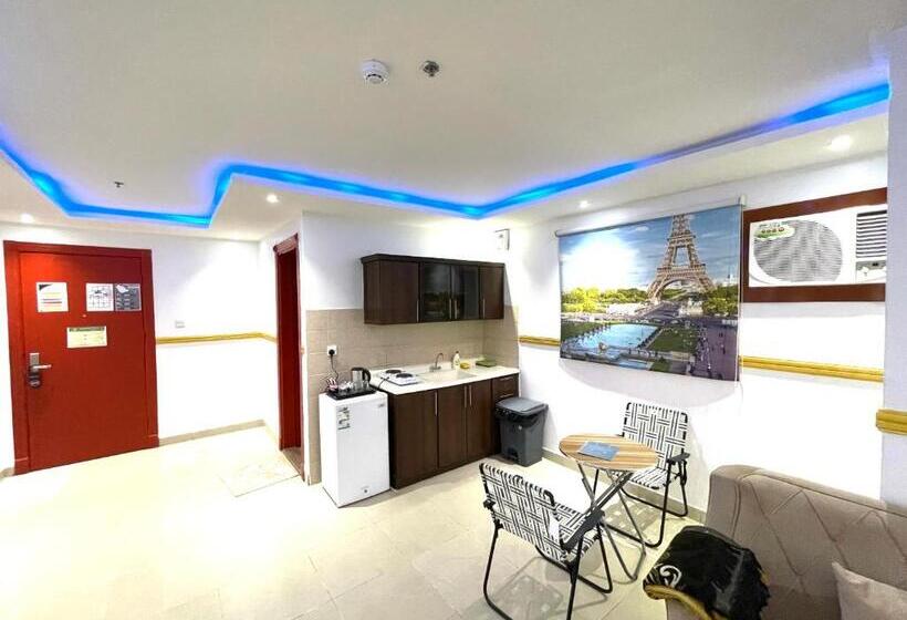 Номер Стандарт Трехместный, Al Quba Al Thahbia Hotel Suites 2