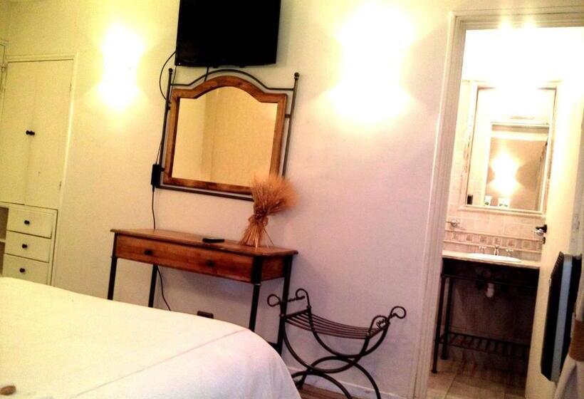 غرفة كلاسيكية ثلاثية, Rio Grande