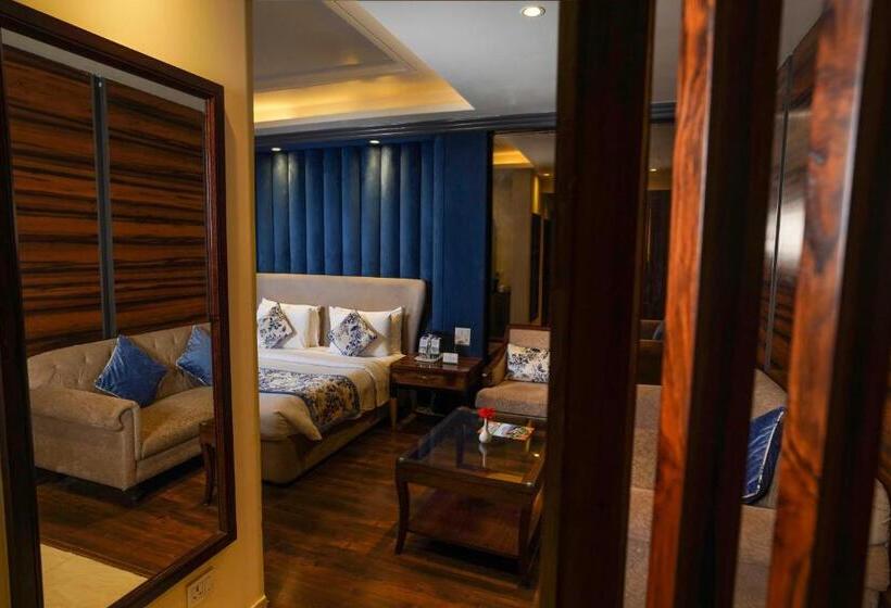 חדר סטנדרט עם מיטת קינג, The Twin Towers