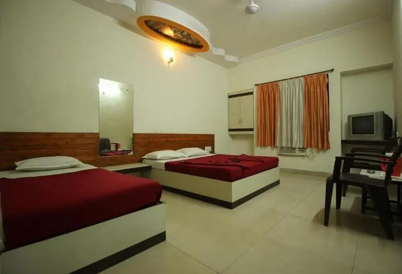 Deluxe Kolmen Hengen Huone, Laxmibai Palace