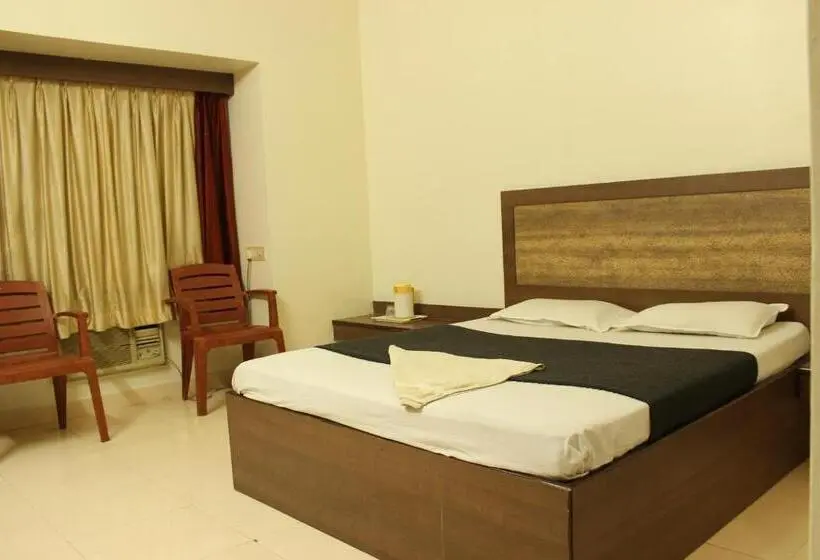 Deluxe Kolmen Hengen Huone, Laxmibai Palace