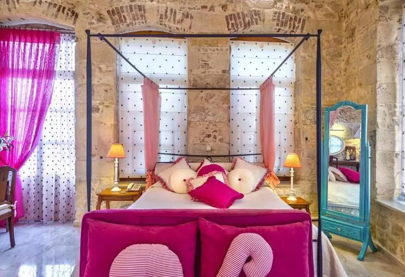 エクゼクティブスイート, Avli Lounge Apartments