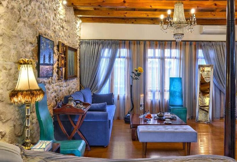 Президентский Люкс, Avli Lounge Apartments