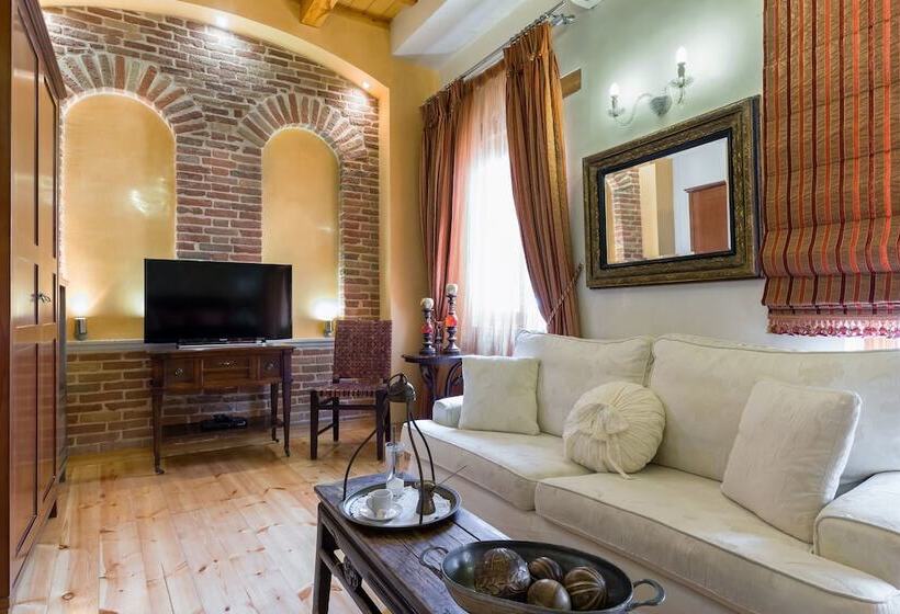 Полулюкс, Avli Lounge Apartments