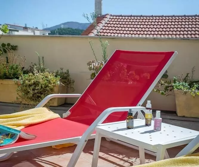 エクゼクティブスイート, Avli Lounge Apartments