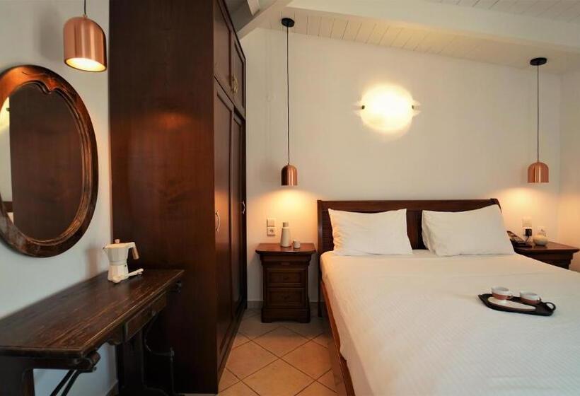 주니어 스위트, Acropol