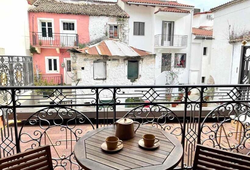 스탠다드 트리플 룸, Acropol