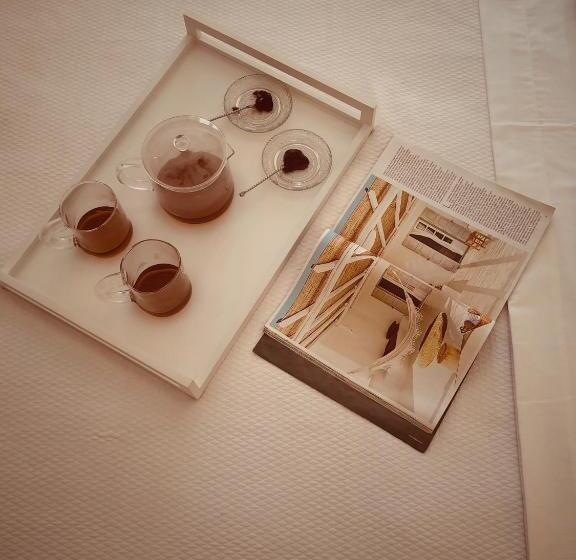 발코니가 있는 스위트, Acropol