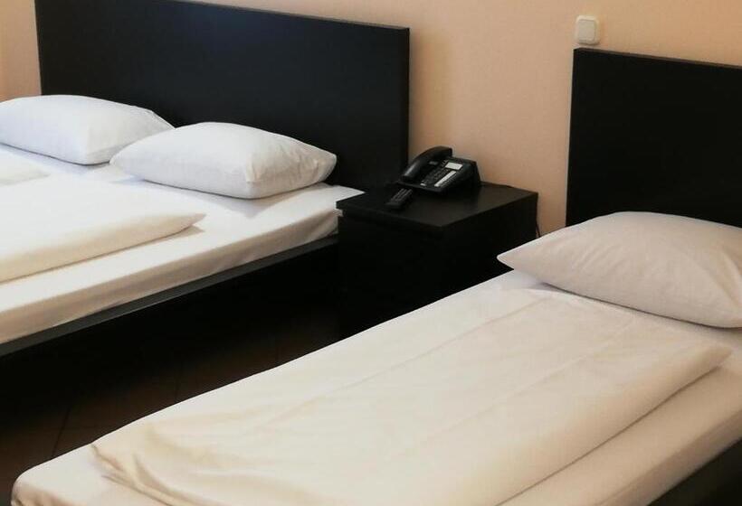 스탠다드 트리플 룸, Angel