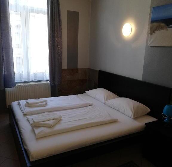 스탠다드 트리플 룸, Angel