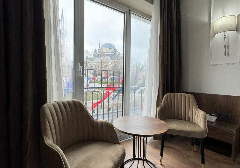 스탠다드 트리플 룸, Angel