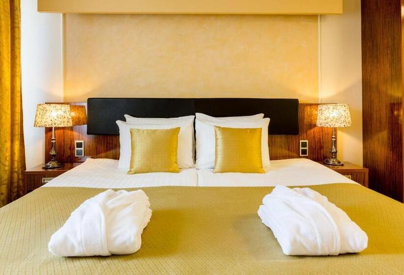 سوییت, Avalon Hotel & Conferences