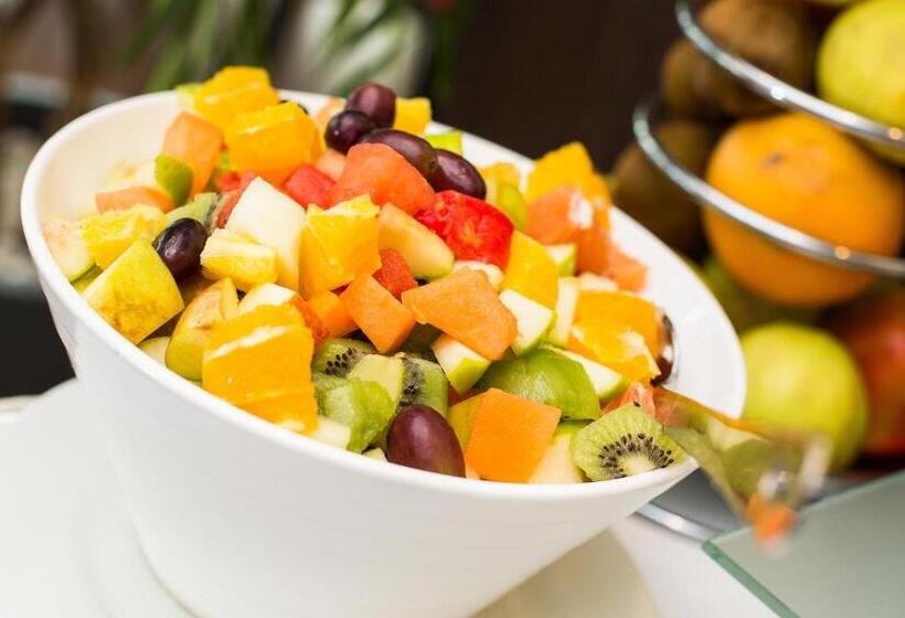 اتاق خانوادگی, Avalon Hotel & Conferences