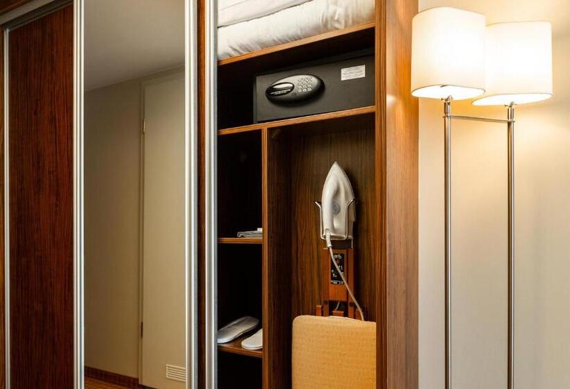 اتاق استاندارد با چشم‌انداز, Avalon Hotel & Conferences