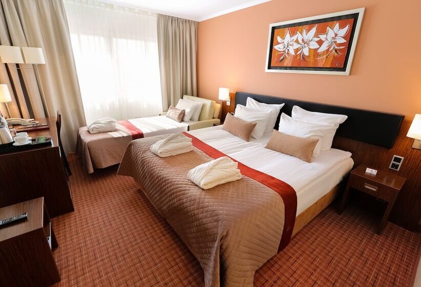 اتاق خانوادگی, Avalon Hotel & Conferences