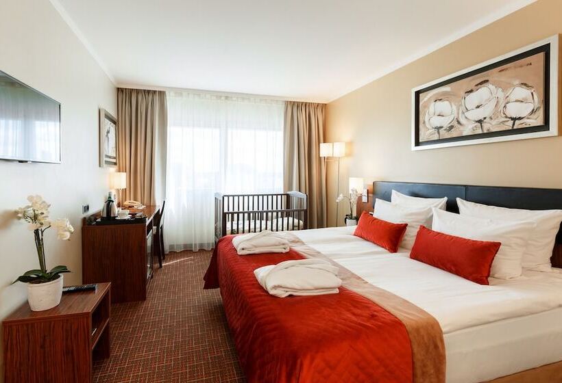 اتاق خانوادگی, Avalon Hotel & Conferences