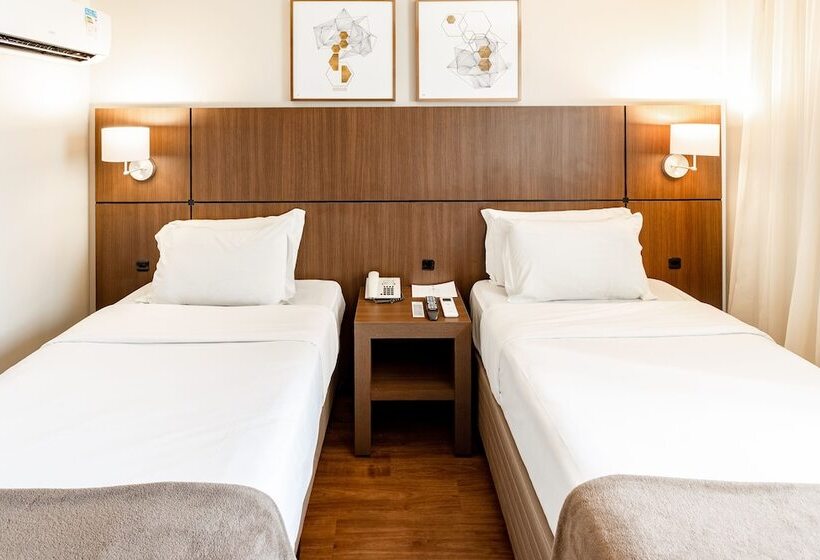 Номер Superior, Bourbon Convention Hotel Ponta Grossa
