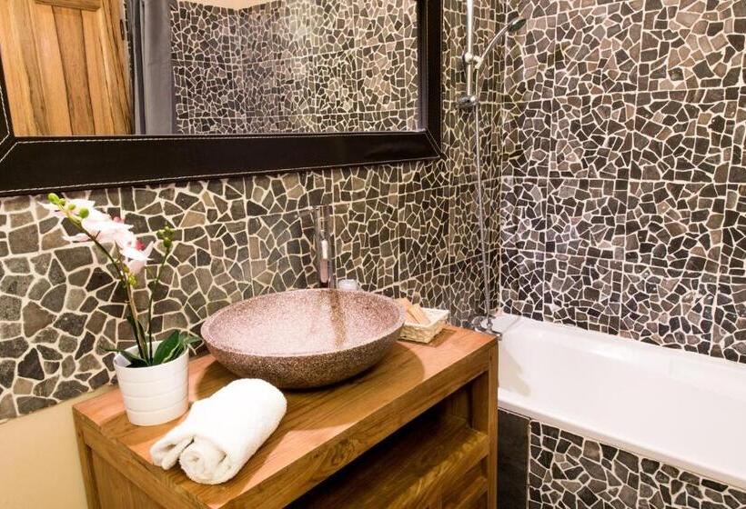 Студия Стандарт, Hôtel Domaine Le Milos
