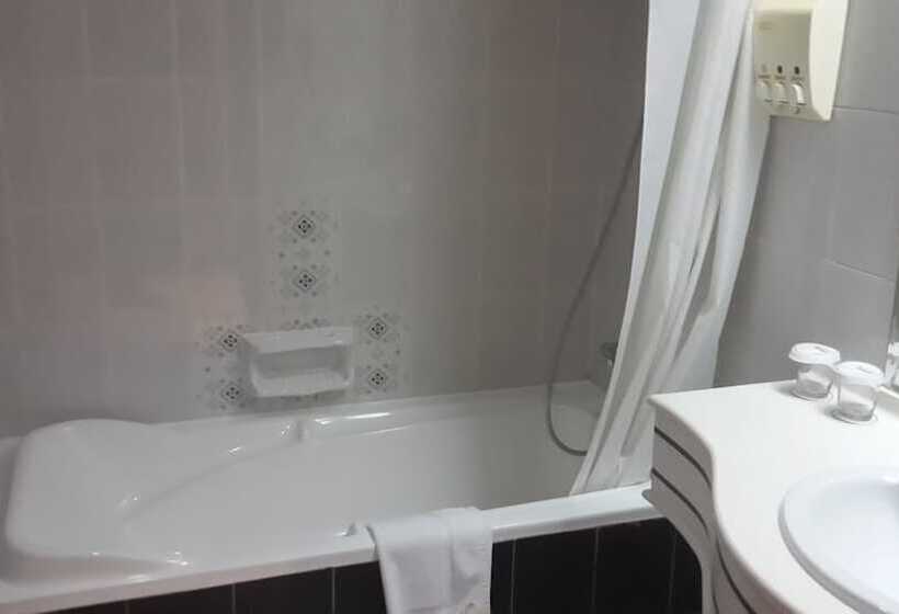 Номер Стандарт, Dubai Grand Hotel By Fortune, Dubai Airport