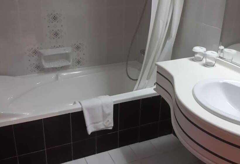 اتاق استاندارد, Dubai Grand Hotel By Fortune, Dubai Airport