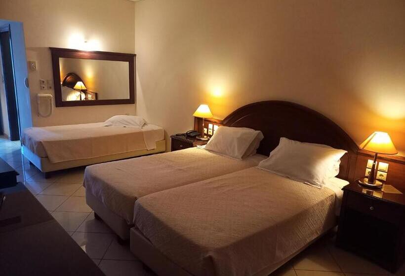 اتاق استاندارد سه نفره, Europa Beach