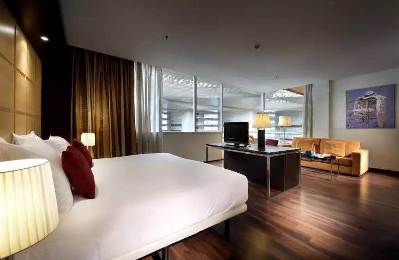 اتاق استاندارد سه نفره, Eurostars Zaragoza