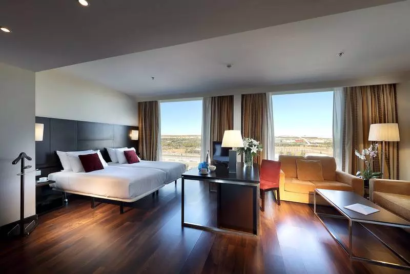 سوییت جونیور, Eurostars Zaragoza