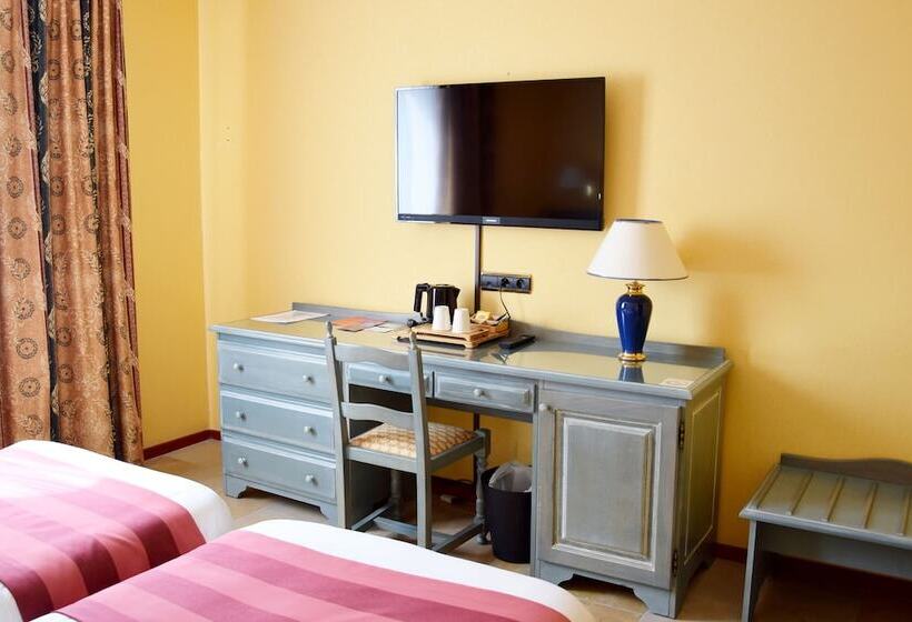 Номер Стандарт, Logis Le Saint Nicolas