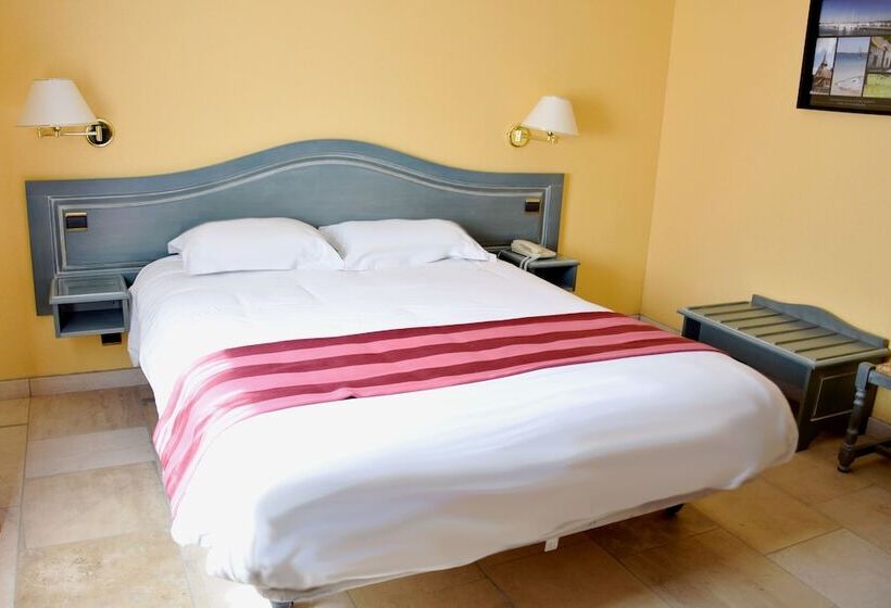 Номер Стандарт, Logis Le Saint Nicolas