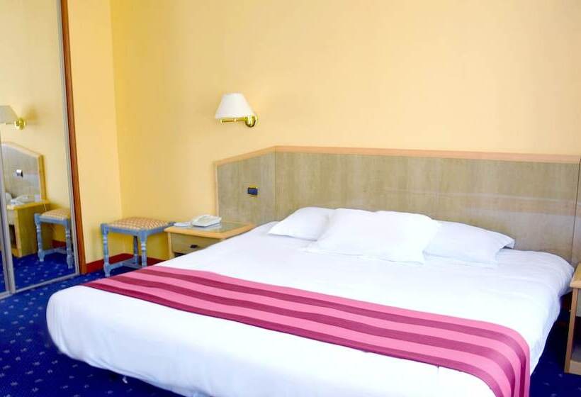 Номер Стандарт, Logis Le Saint Nicolas