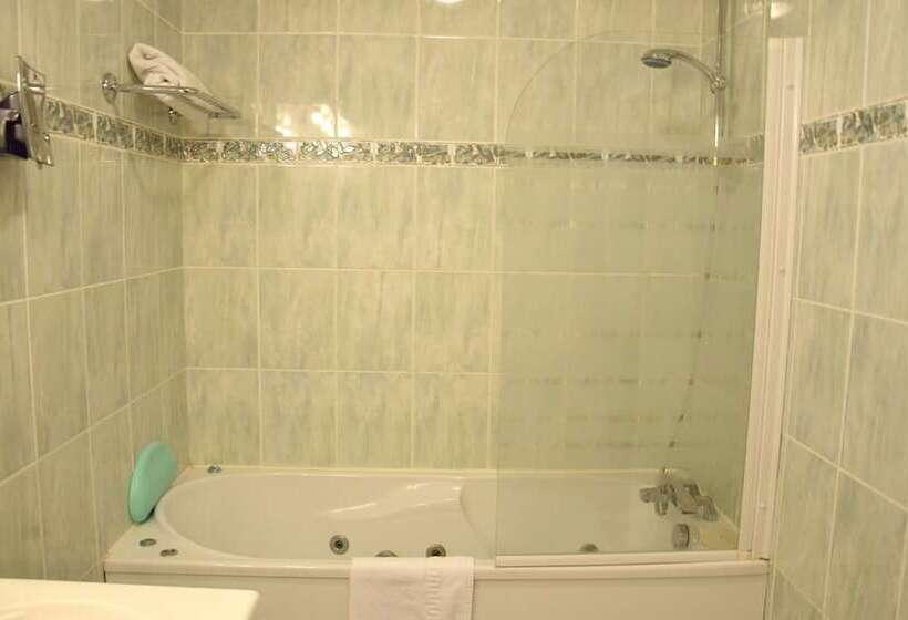 Номер Стандарт Трехместный, Logis Le Saint Nicolas