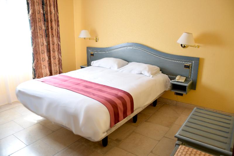 اتاق استاندارد, Logis Le Saint Nicolas