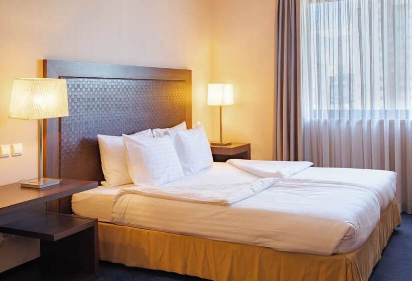 Номер Стандарт, Metropolitan Hotel Sofia, A Member Of Radisson Individuals