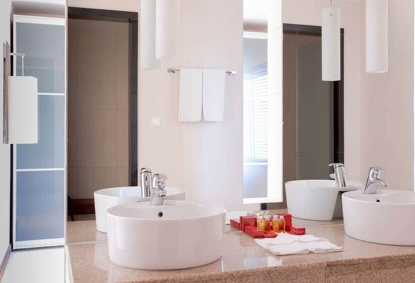 景色の見えるスイートルーム, Metropolitan Hotel Sofia, A Member Of Radisson Individuals