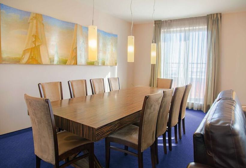 景色の見えるスイートルーム, Metropolitan Hotel Sofia, A Member Of Radisson Individuals