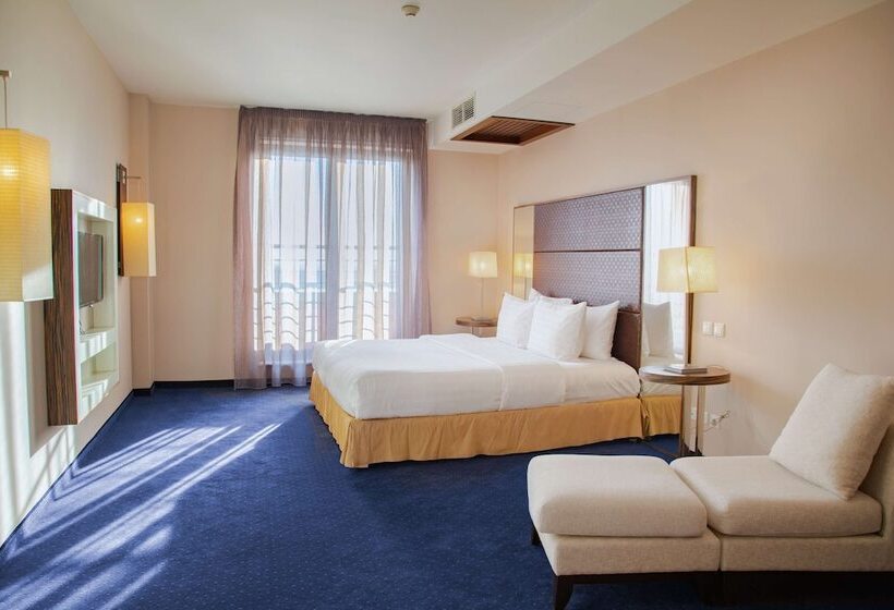 景色の見えるスイートルーム, Metropolitan Hotel Sofia, A Member Of Radisson Individuals