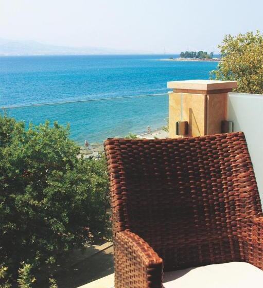 اتاق لوکس با چشمانداز دریا, Nafs