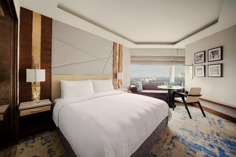 キングサイズベッドのデラックスルーム, Shangrila Eros, New Delhi