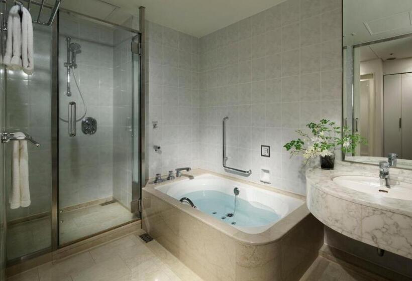 带观景和大床的豪华房间, The Prince Sakura Tower Tokyo, Autograph Collection