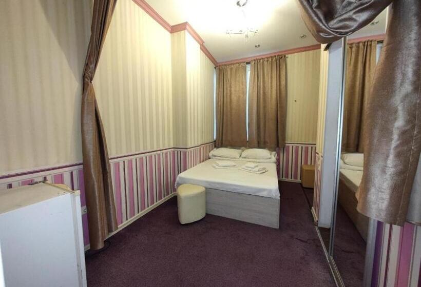 اتاق استاندارد چهار تخته, Zirka