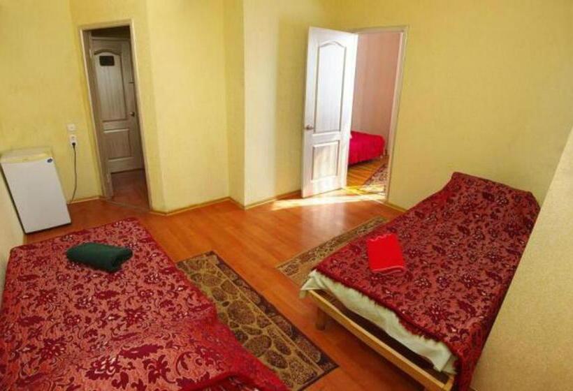 اتاق استاندارد چهار تخته, Zirka