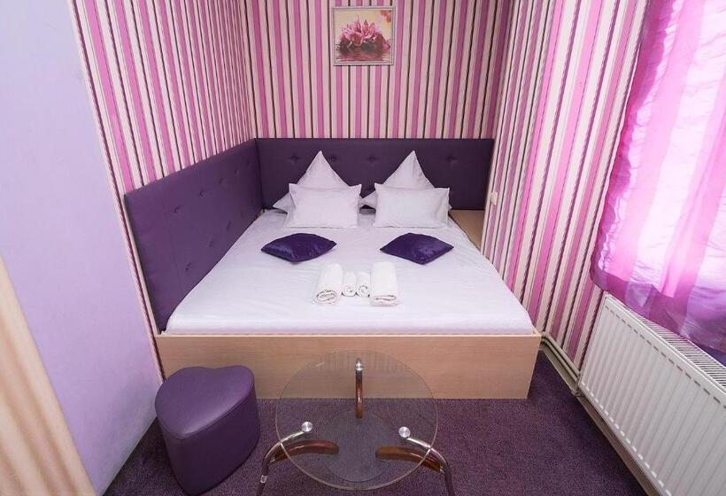 اتاق سوپریور, Zirka