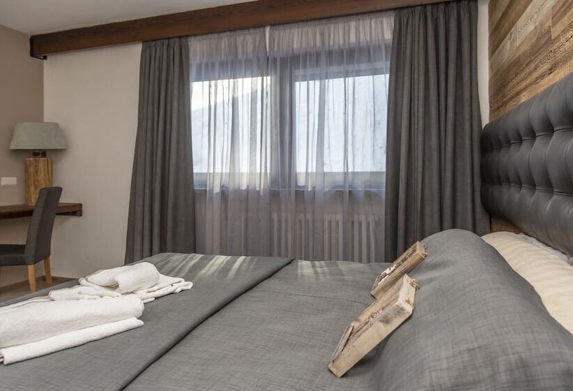 スタンダードトリプルルーム, Gran Roc