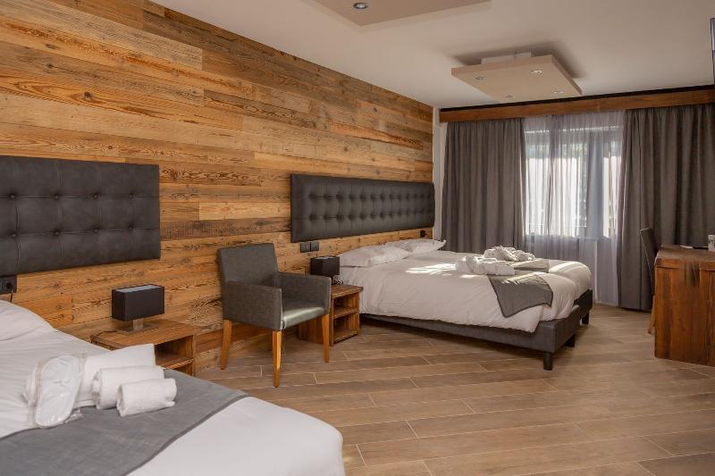 スタンダードトリプルルーム, Gran Roc