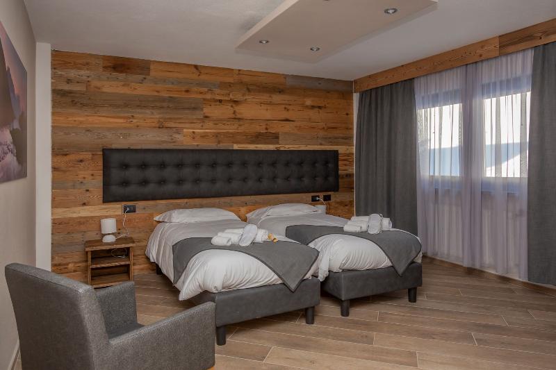 デラックスルーム, Gran Roc