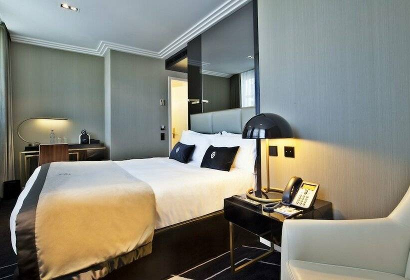 اتاق کلاسیک, Altis Avenida