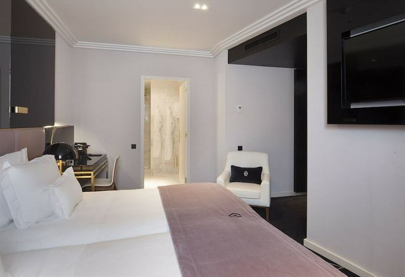 اتاق کلاسیک, Altis Avenida