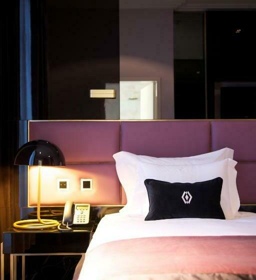 اتاق کلاسیک یک تخته, Altis Avenida