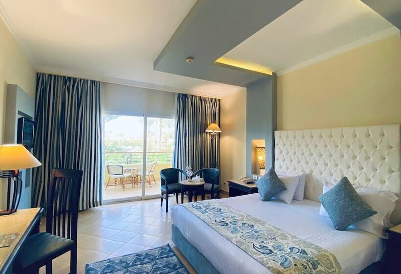 اتاق سوپریور با چشم‌انداز دریا, Amwaj Oyoun Resort & Casino